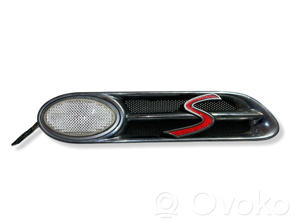 Mini One - Cooper Cabrio R52 Fender trim (molding) 
