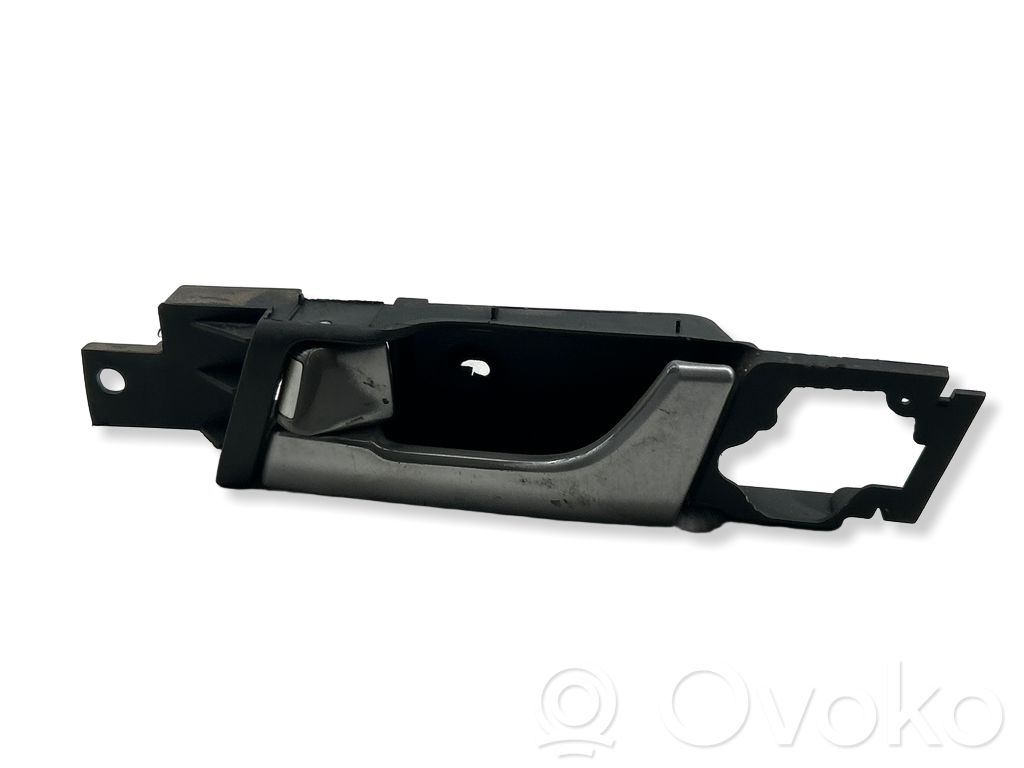 Chevrolet Captiva Front door interior handle 