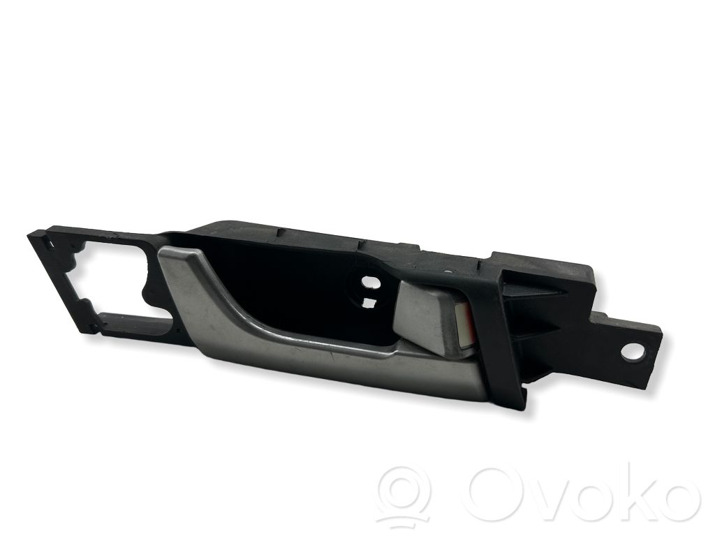 Chevrolet Captiva Rear door interior handle 