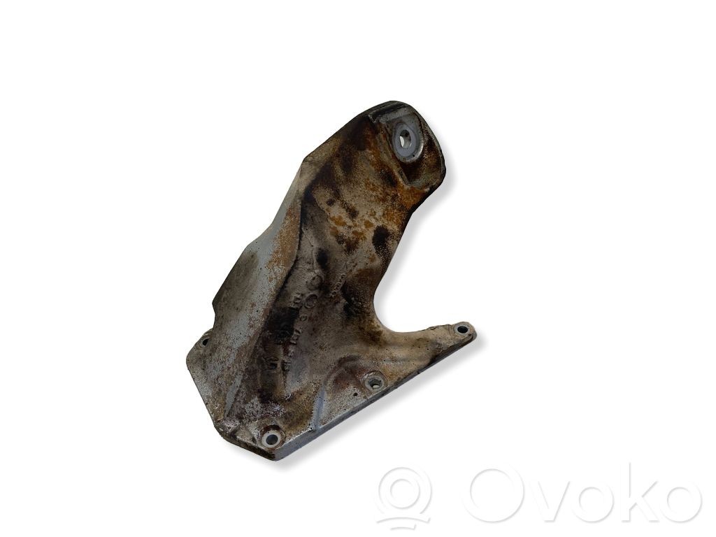 BMW X5 E53 Engine mounting bracket 