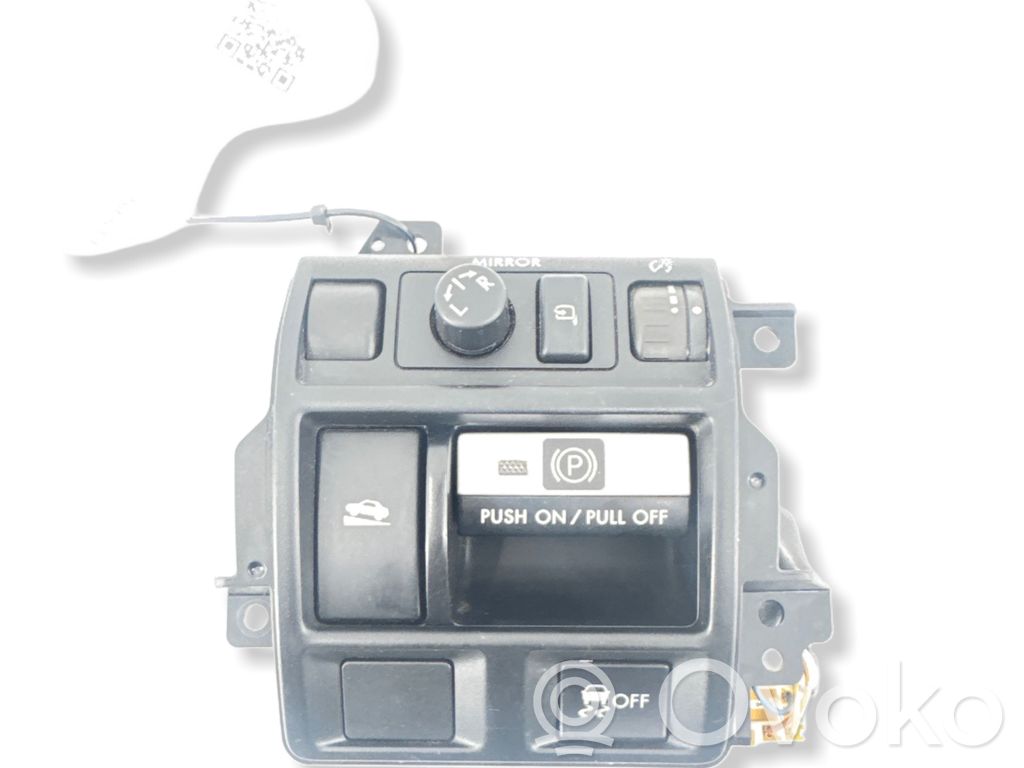Interrupteur, commande de frein de stationnement   15C357,83061AJ000