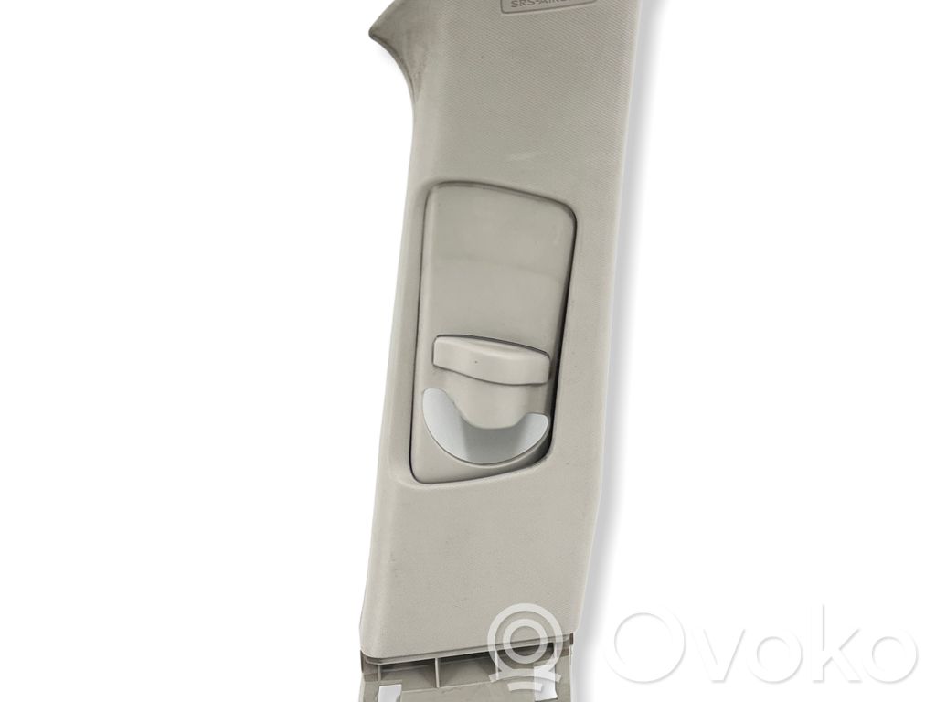 Subaru Outback Pilar (B) (superior) 