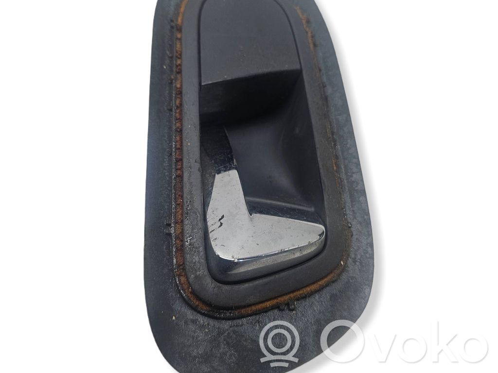 Manecilla interna puerta trasera   7M3837114B