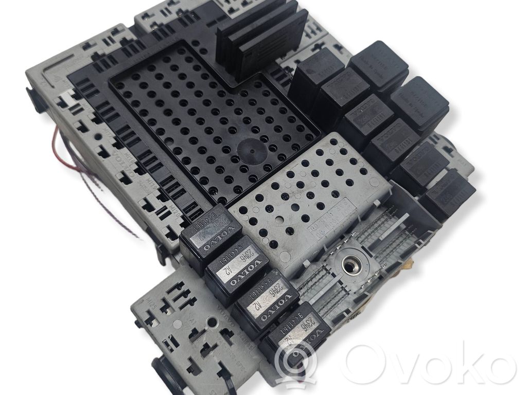 Volvo S60 Fuse module 