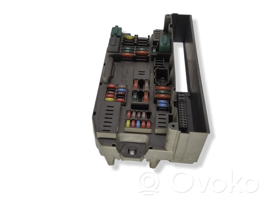 BMW X5 E70 Fuse module 