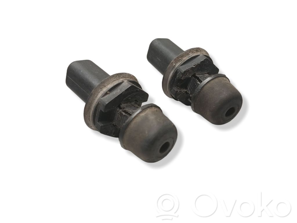 Volvo S90, V90 Tailgate/trunk/boot lid buffer 