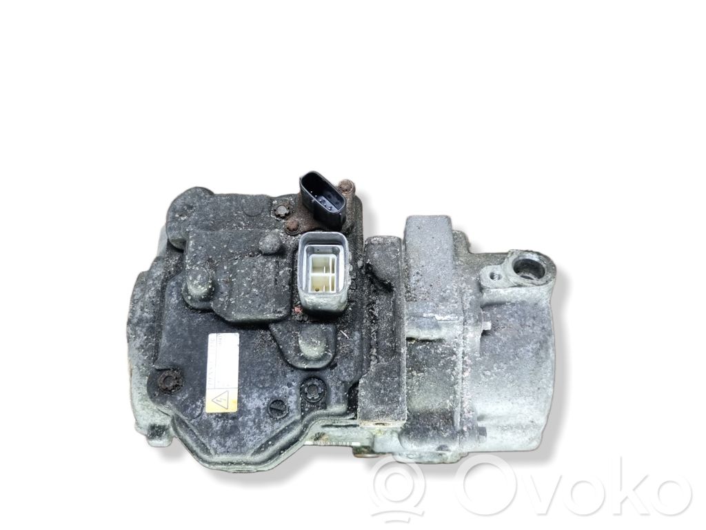 Toyota RAV 4 (XA40) Compresseur de climatisation 