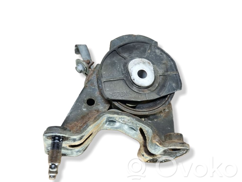 Toyota RAV 4 (XA40) Engine mount bracket 
