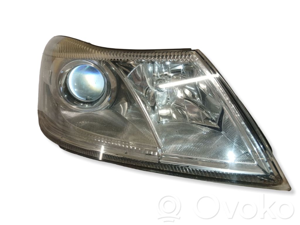 Skoda Octavia Mk2 (1Z) Lampa przednia 
