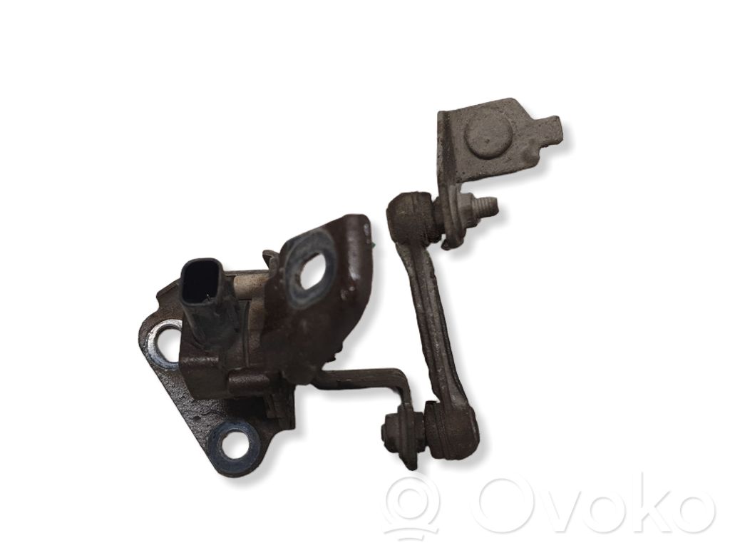 Mitsubishi Outlander Headlight/headlamp level sensor 