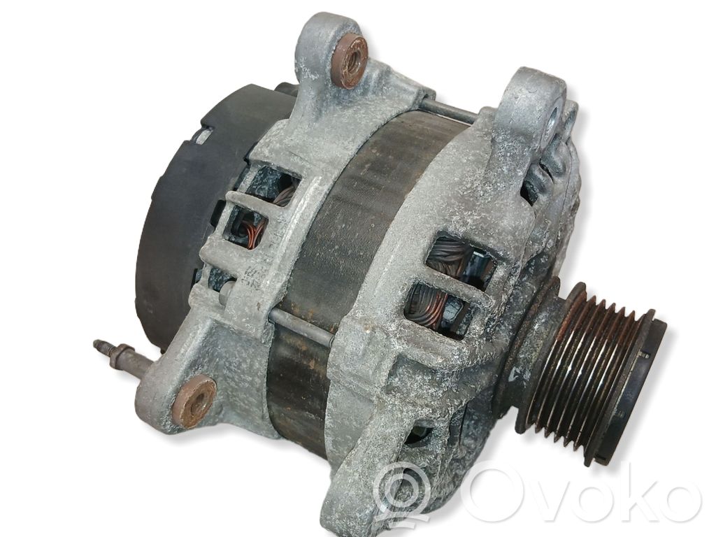 Volkswagen PASSAT B7 Alternator 