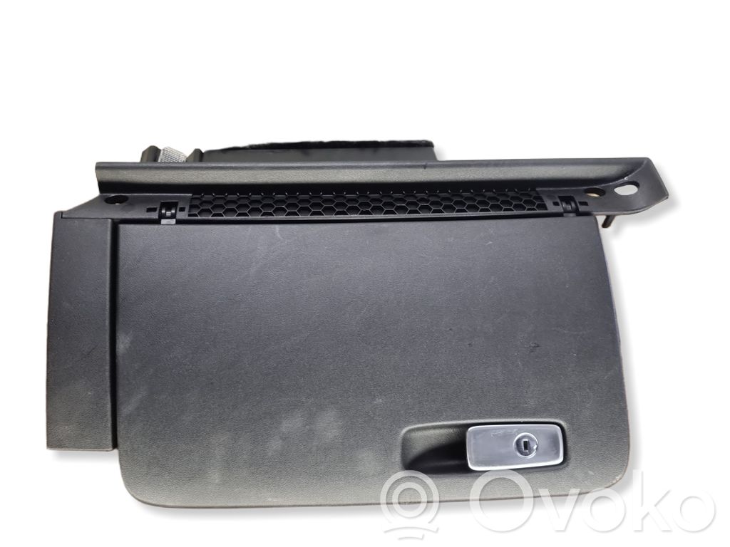 Audi A1 Glove box 
