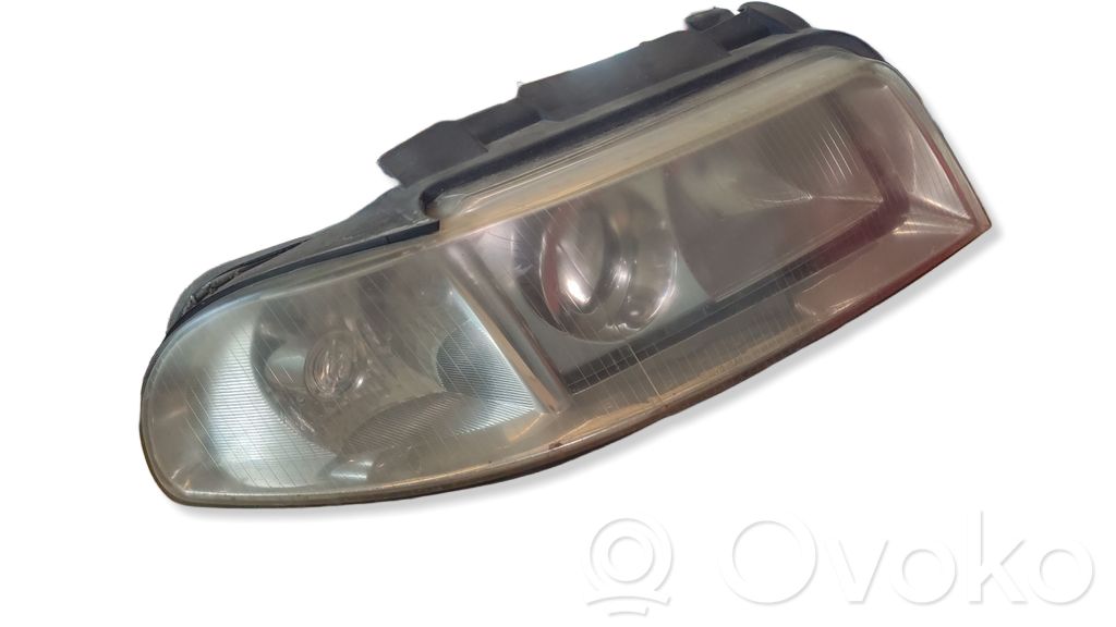 Scheinwerfer   084411137