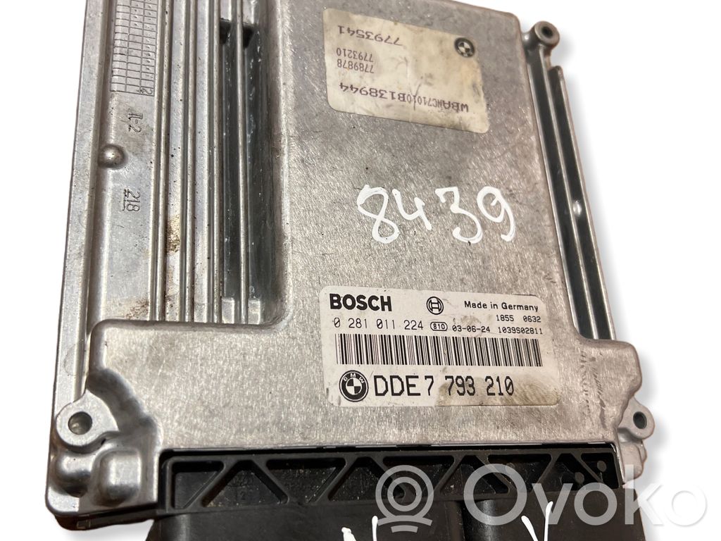 BMW 5 E60 E61 Engine control unit/module 