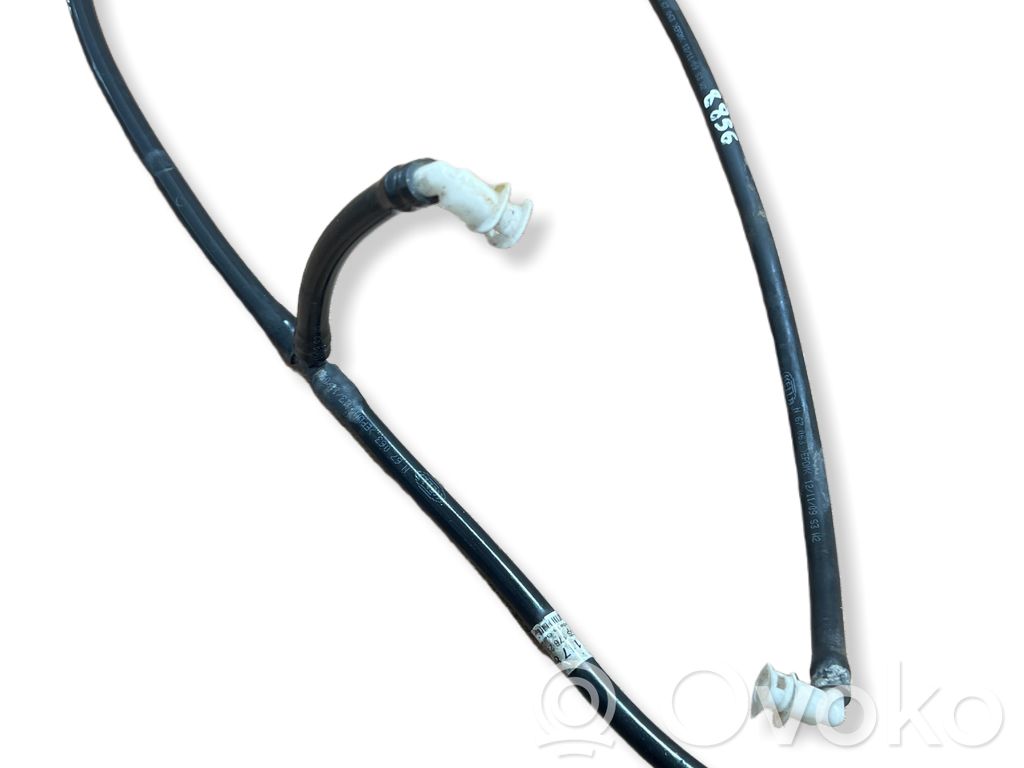 Headlight washer hose/pipe   7117844
