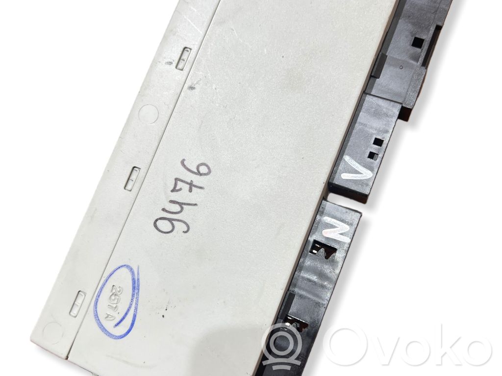 Unité de commande module de porte   6964140