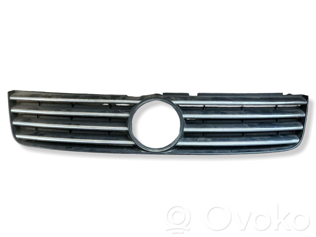Volkswagen PASSAT B5.5 Grilă radiator față 