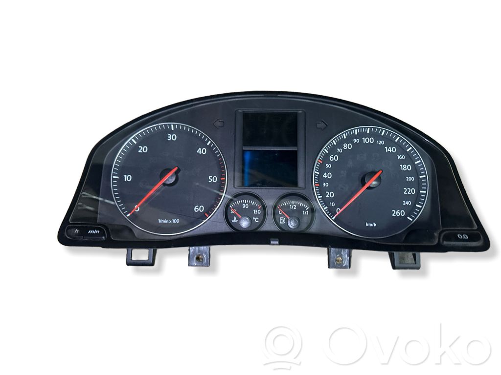 Volkswagen Jetta V Licznik / Prędkościomierz 