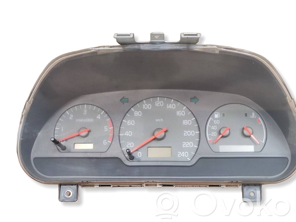 Volvo S40, V40 Spidometrs (instrumentu panelī) 