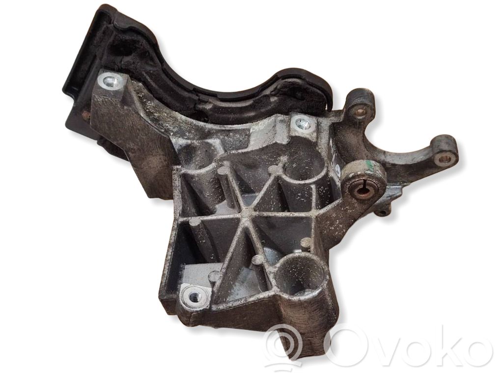 Audi A4 S4 B7 8E 8H Power steering pump mounting bracket 