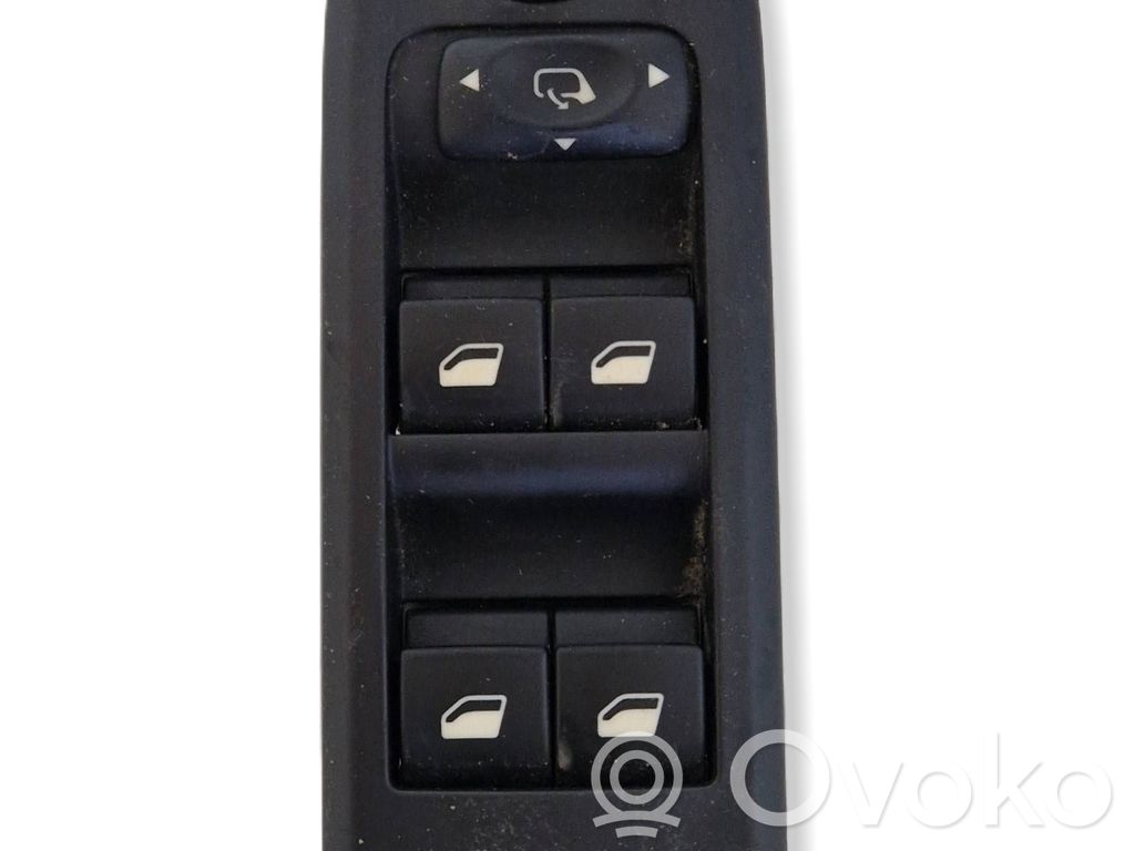 Peugeot 508 Electric window control switch 