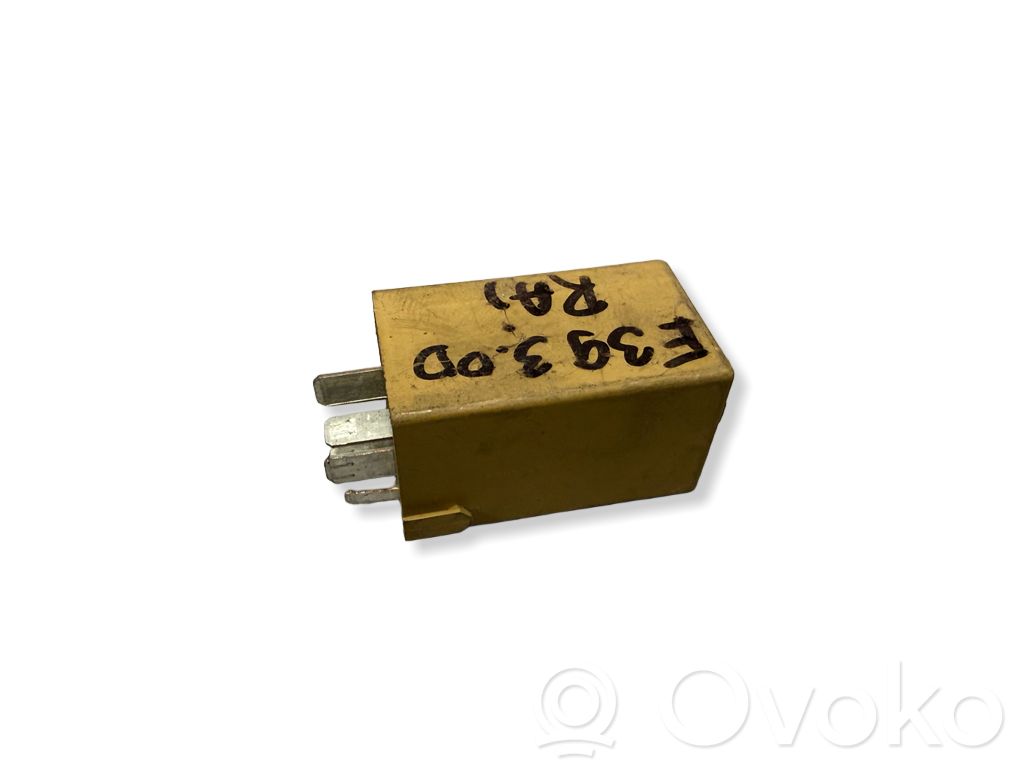 BMW 5 E39 Window control relay 
