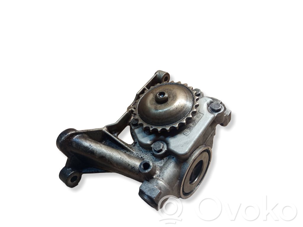 Audi A6 S6 C6 4F Oil pump 