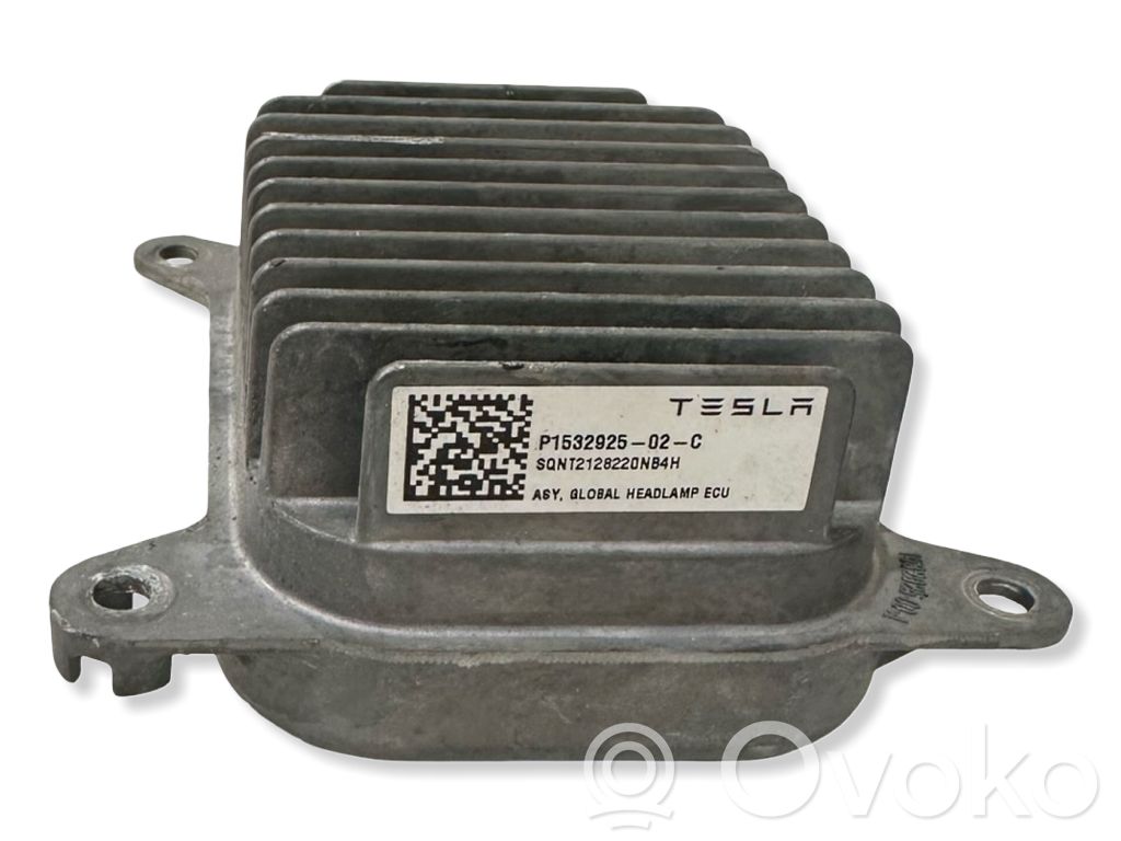 Tesla Model Y Šviesų modulis 