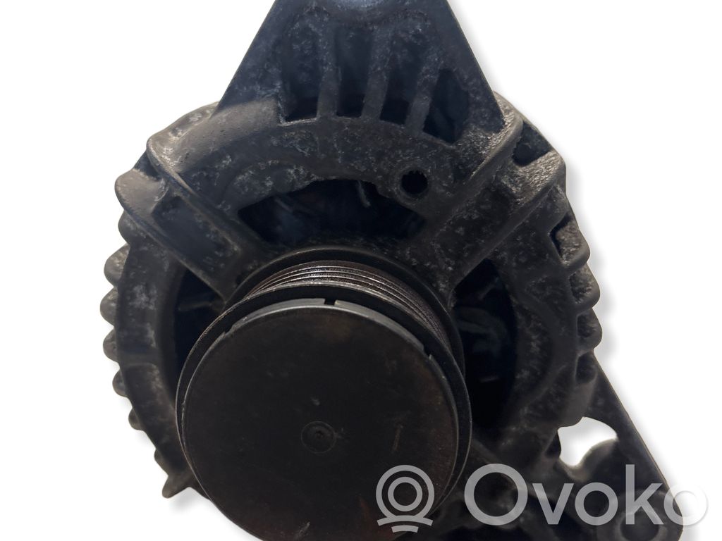 Volkswagen PASSAT B5 Alternator 