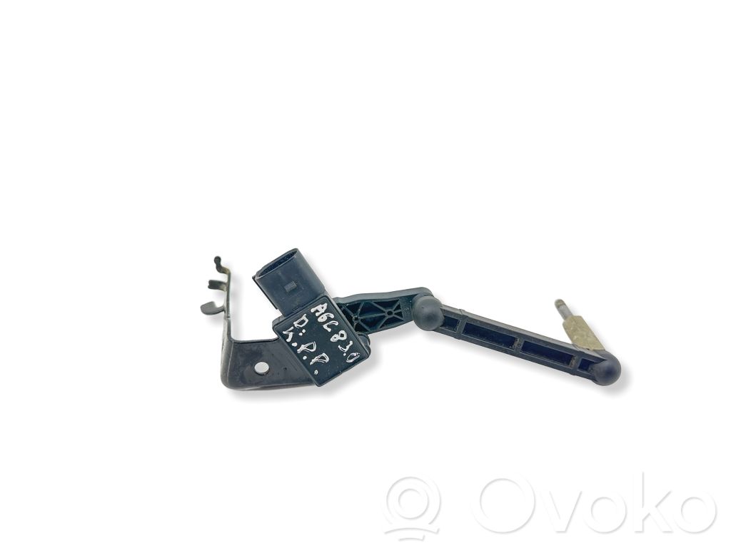 Audi A6 Allroad C8 Air suspension front height level sensor 