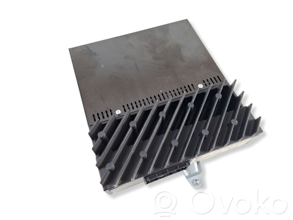 BMW X3 E83 Sound amplifier 