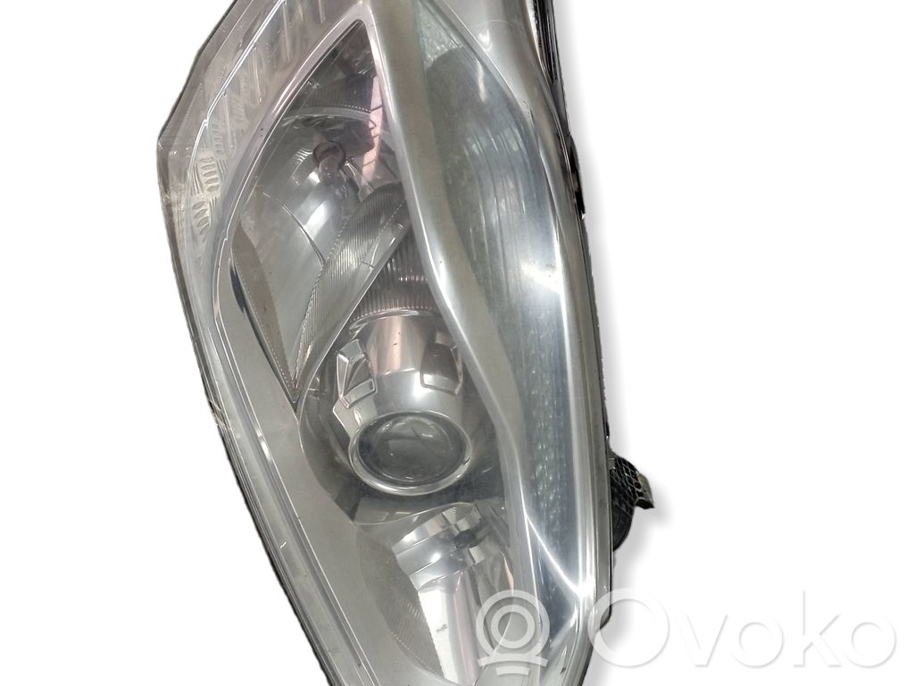 Ford Transit Custom Headlight/headlamp 