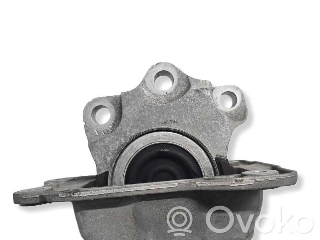 Volvo XC90 Engine mount bracket 