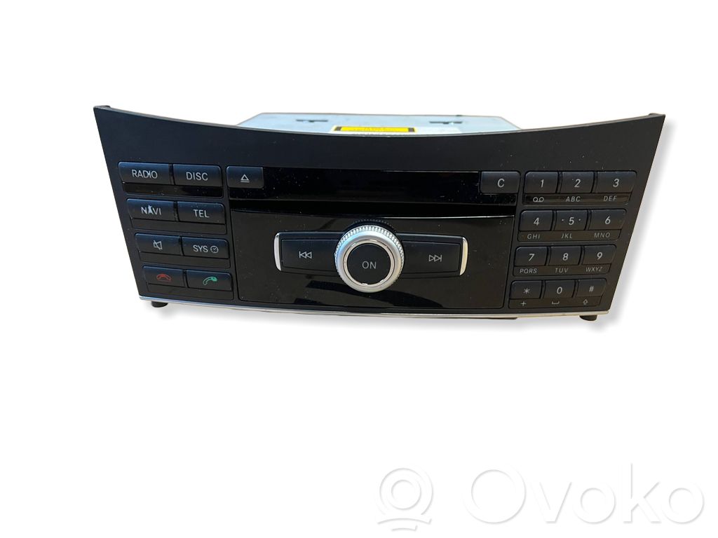 Mercedes-Benz E W212 Panel / Radioodtwarzacz CD/DVD/GPS 