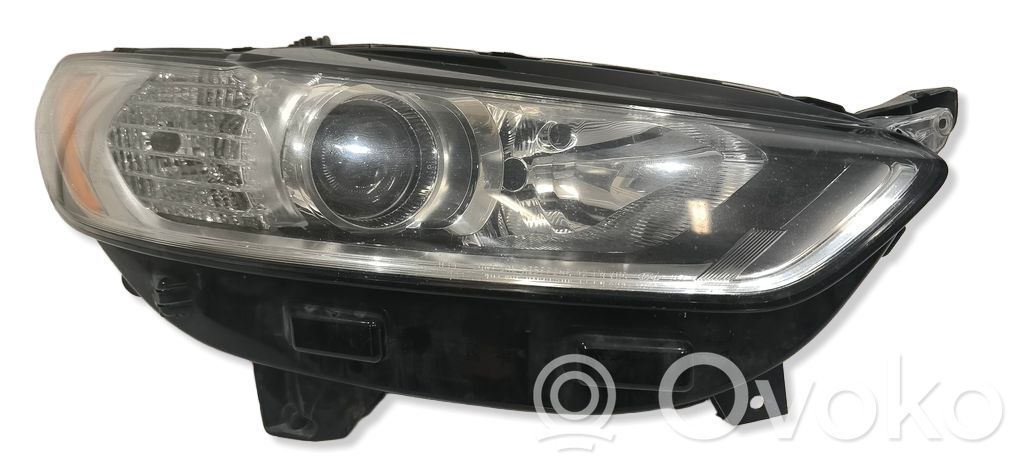 Ford Fusion II Scheinwerfer 