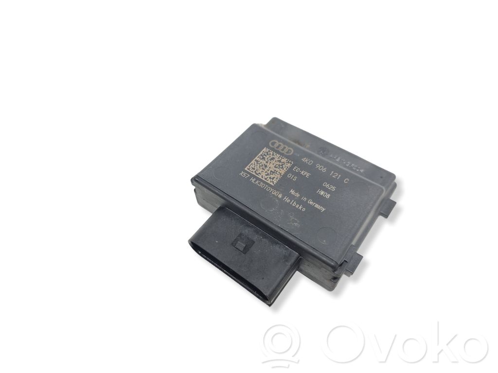 Audi A5 Fuel injection pump control unit/module 
