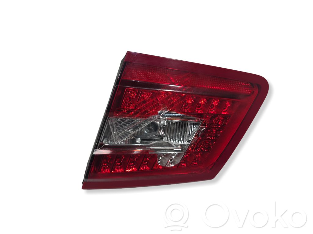 Mercedes-Benz E W212 Takaluukun takavalot 