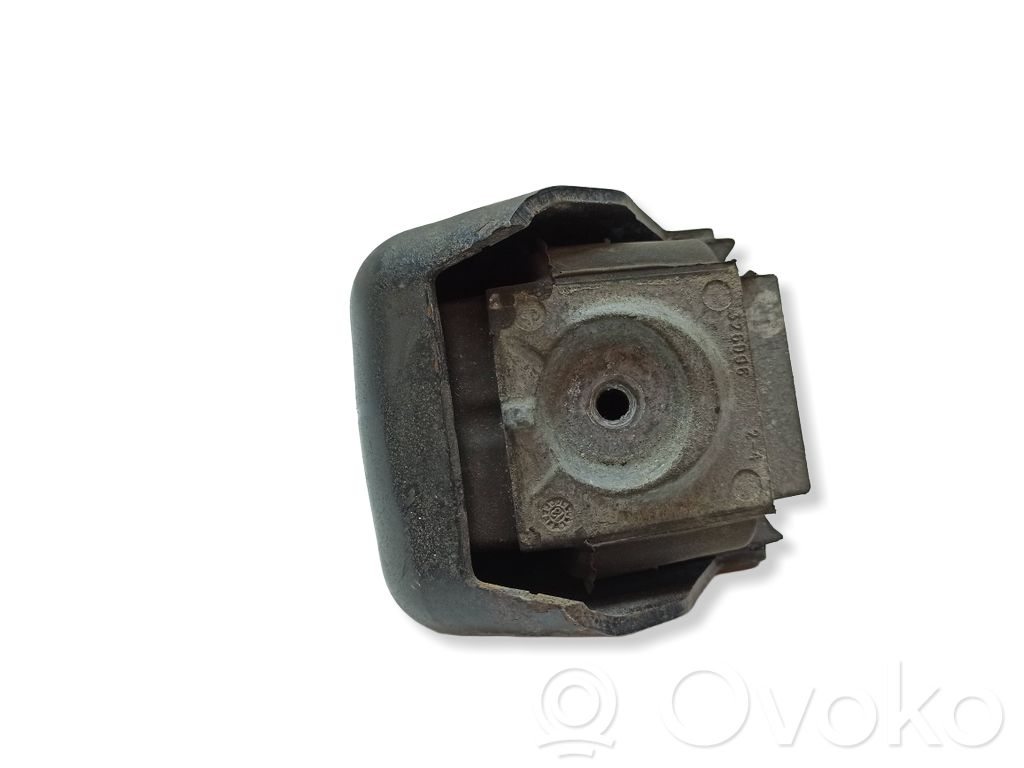 Mercedes-Benz Vito Viano W639 Engine mount bracket 