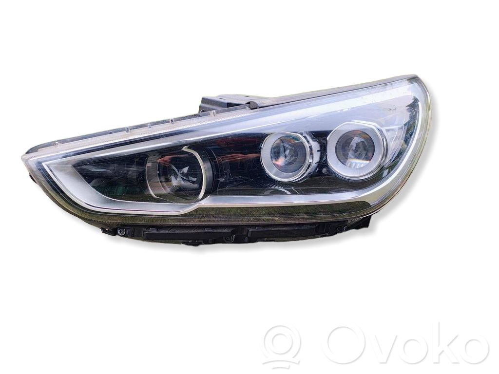 Hyundai i30 Scheinwerfer 