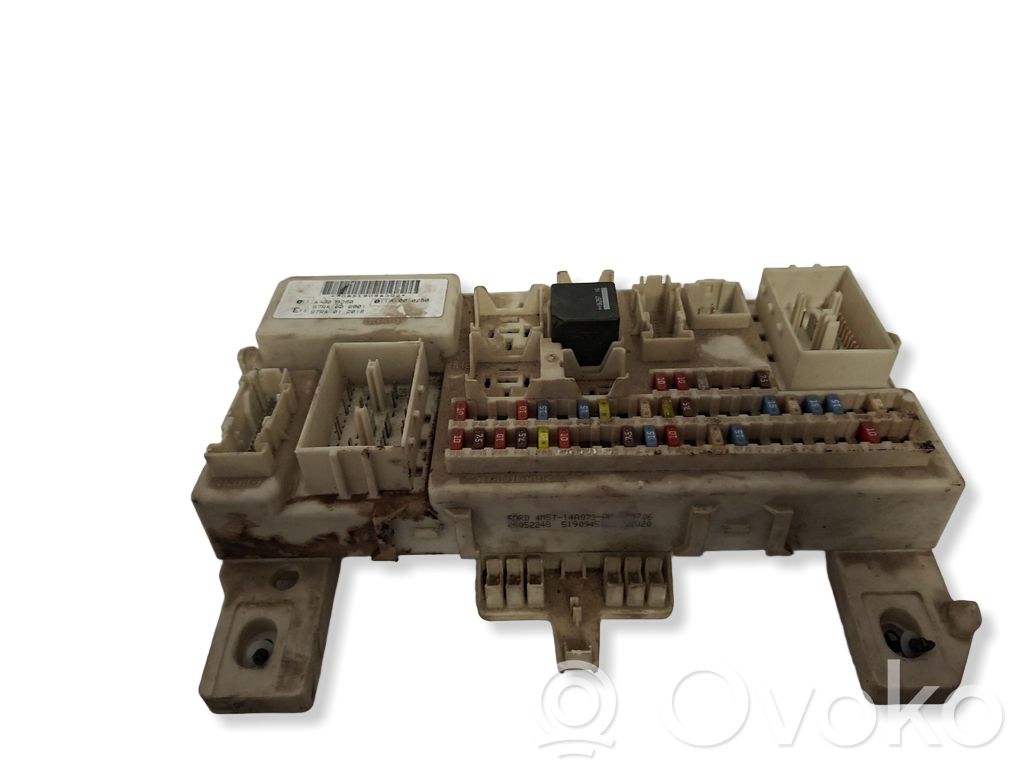 Fuse module   4M5T14A073AG,052248,519094504,4M5T14A073AG