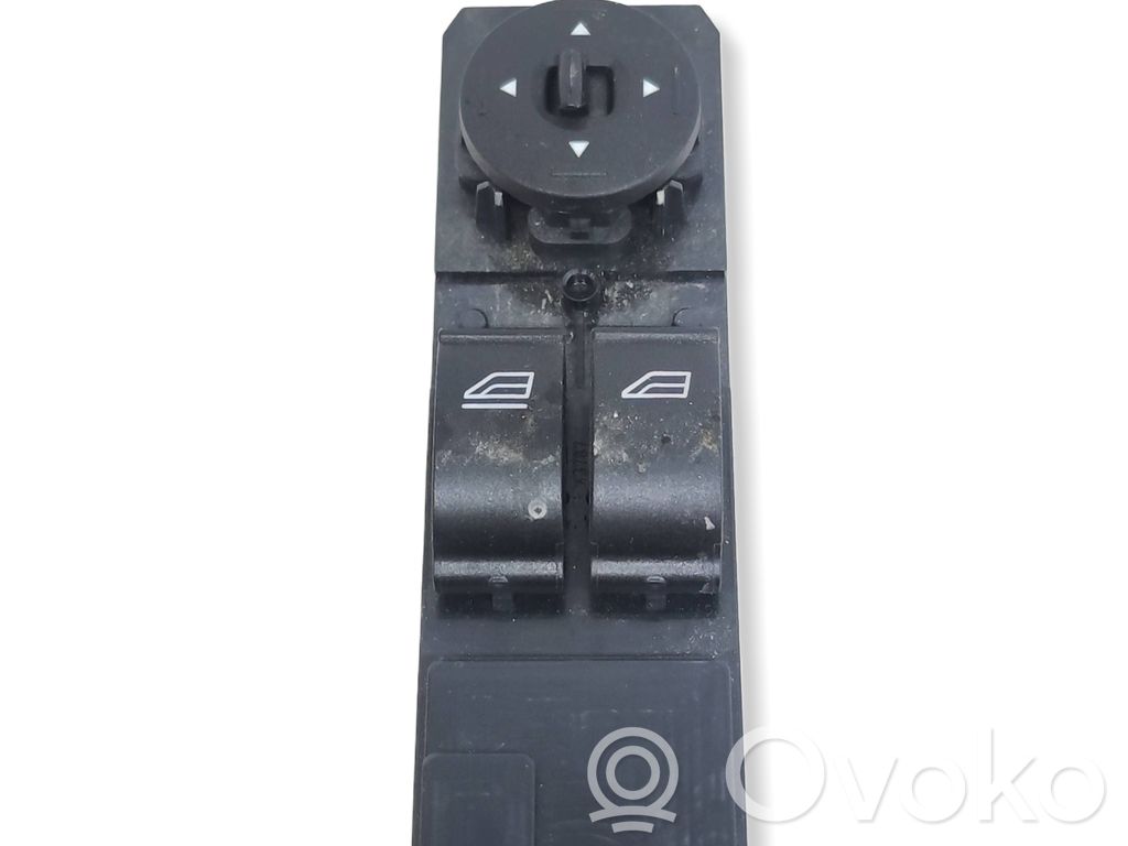 Ford Focus Interruptor del elevalunas eléctrico 