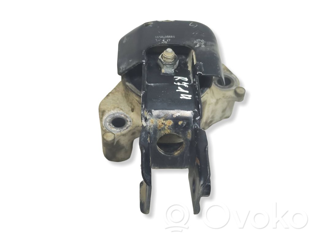 Toyota Proace Engine mount bracket 