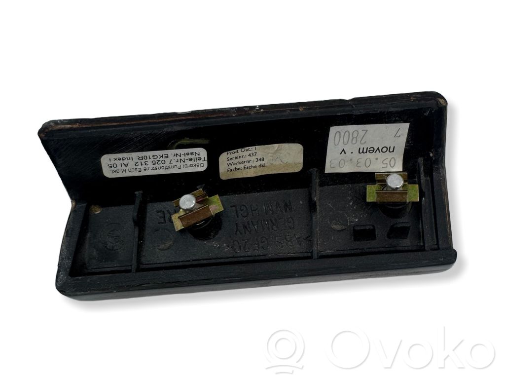 BMW 7 E65 E66 Dekoratyvinė apdailos juostelė 