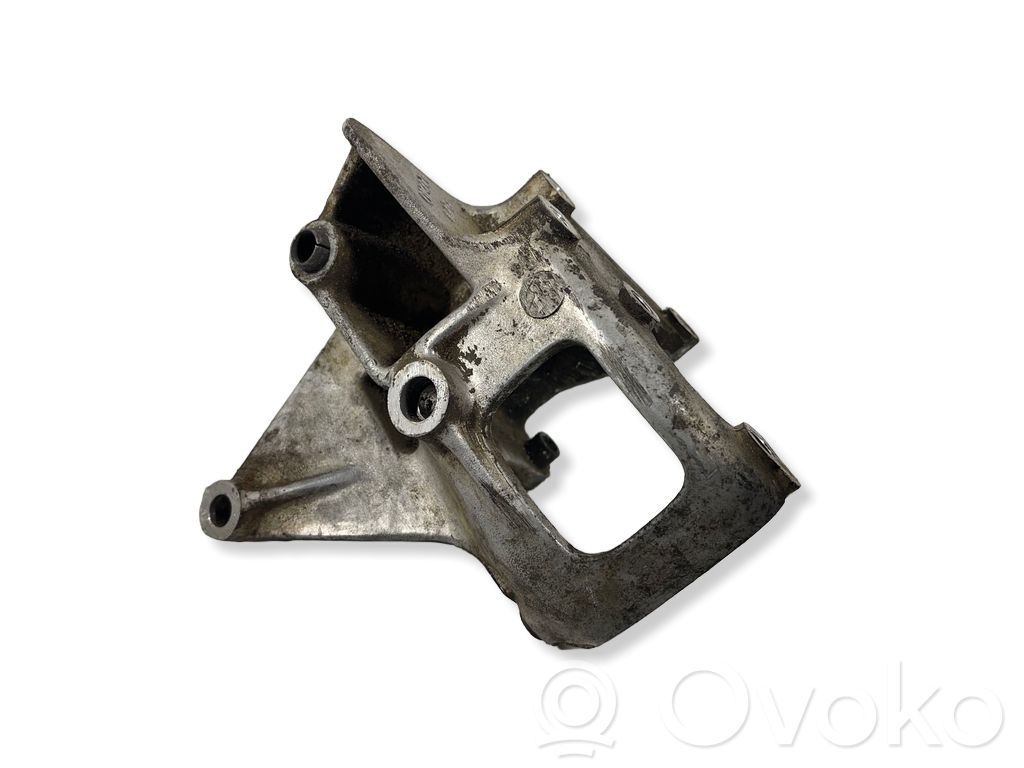 Land Rover Freelander Engine mounting bracket 