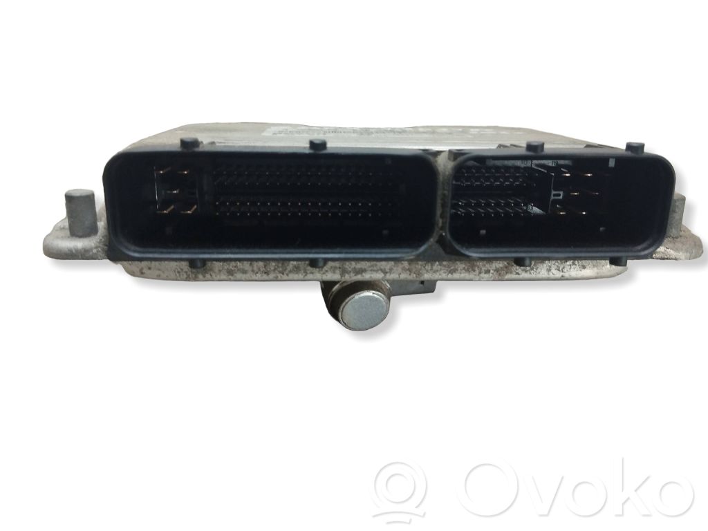 Volkswagen Golf IV Engine control unit/module 