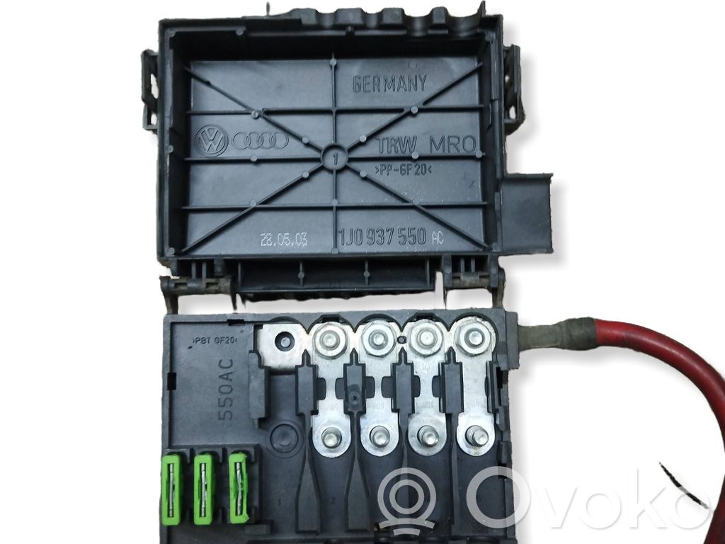 Volkswagen Golf IV Fuse module 