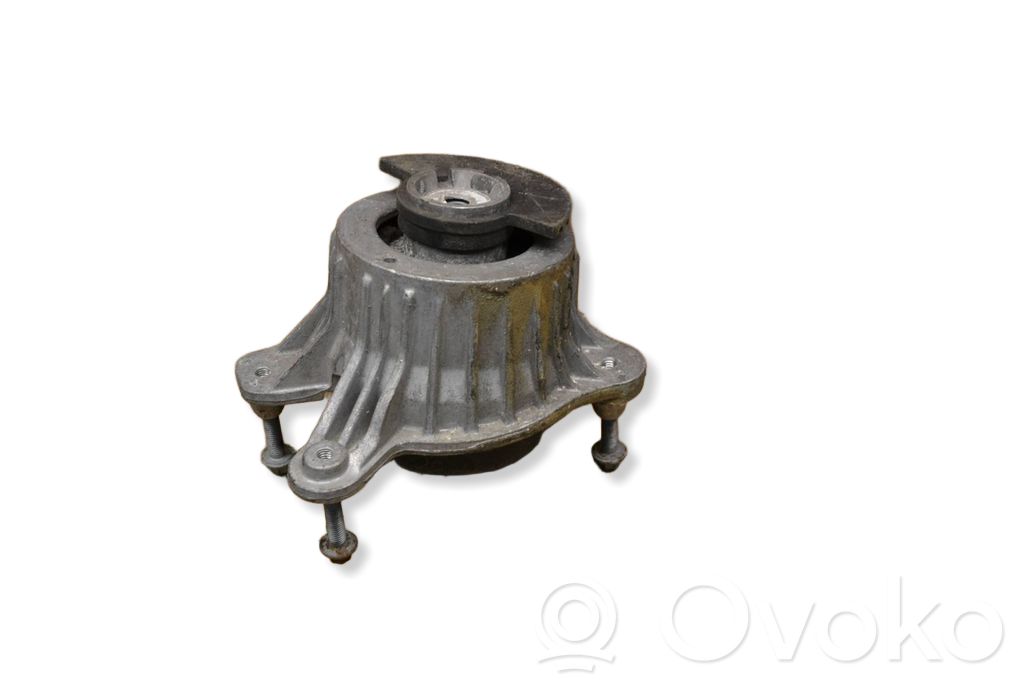 Mercedes-Benz E W213 Engine mount bracket 