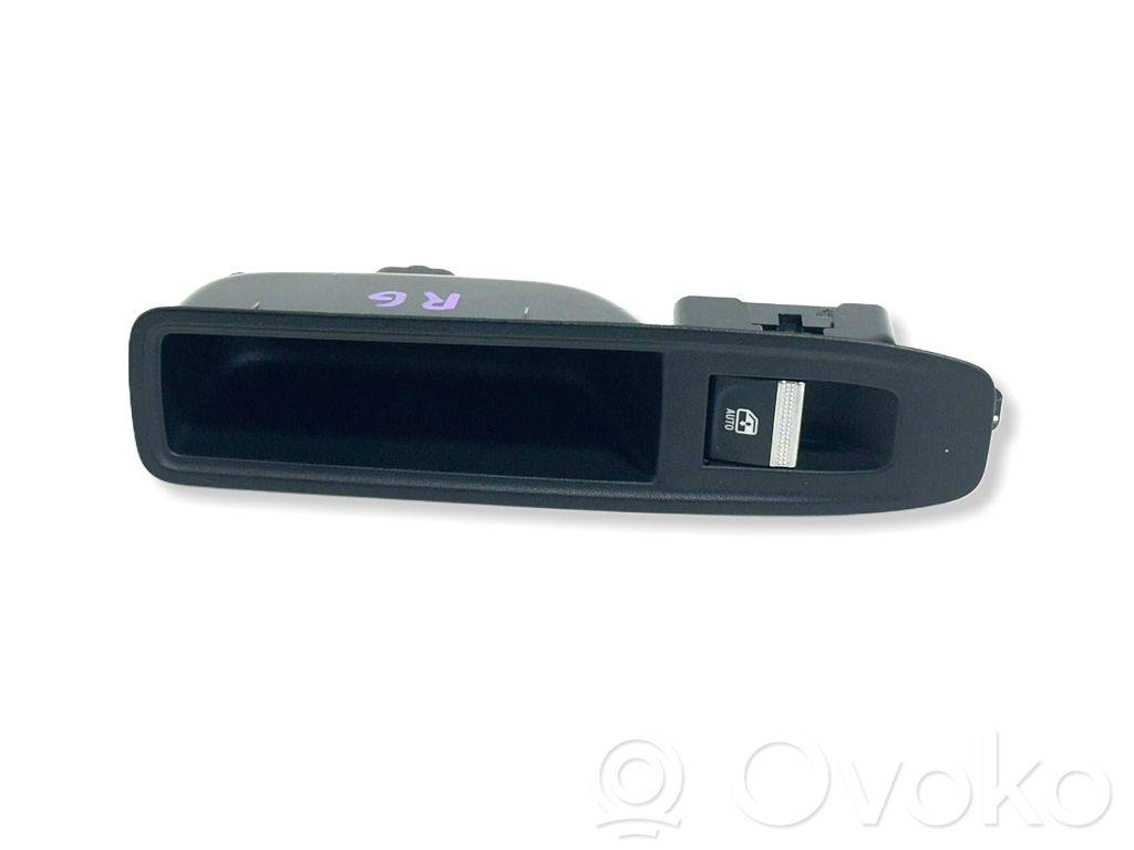 Renault Megane E-Tech Electric window control switch 