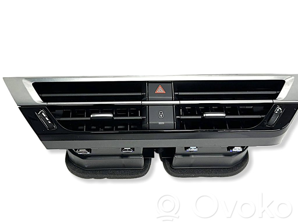 Citroen C4 III e-C4 Lango oro grotelės 