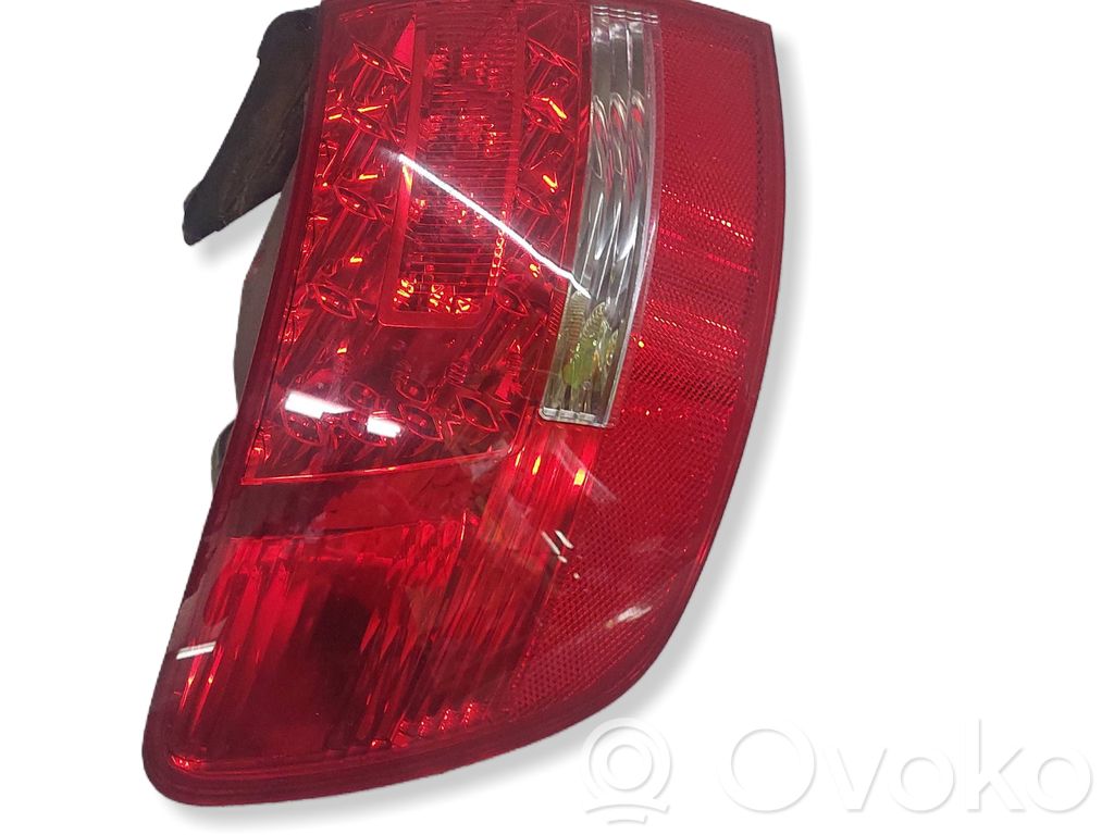 Audi A6 S6 C6 4F Lampă spate în caroserie 